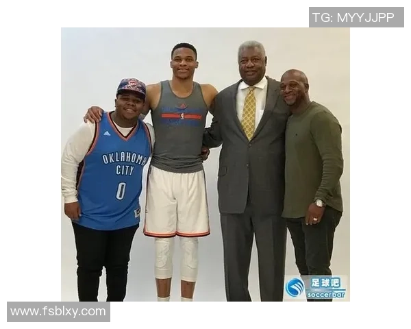 足球明星热爱篮球的那些故事与他们的偶像之路 足球明星热爱篮球的那些故事与他们的偶像之路